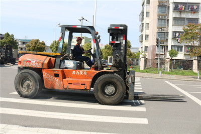 Forklift truck (7)