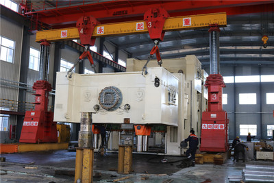700T hydraulic gantry crane