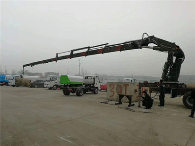 Lorry-mounted crane